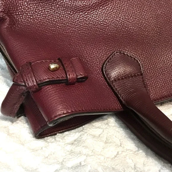 Burberry Bags - Picture 8 of 16